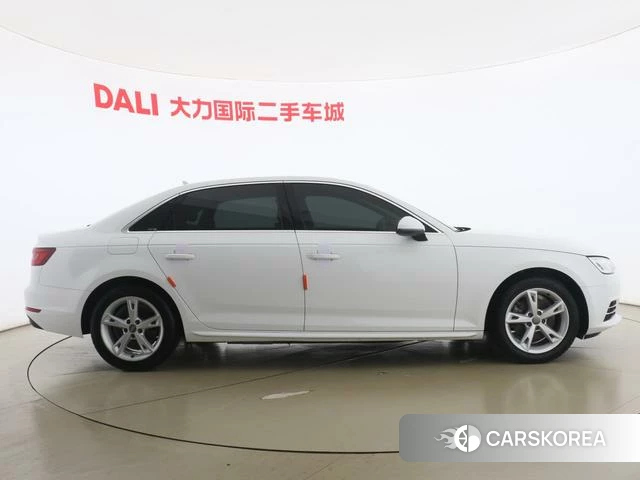Audi A4L id 4210375 из Китая 9