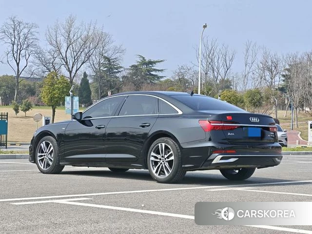 Audi A6L id 4314330 из Китая 9