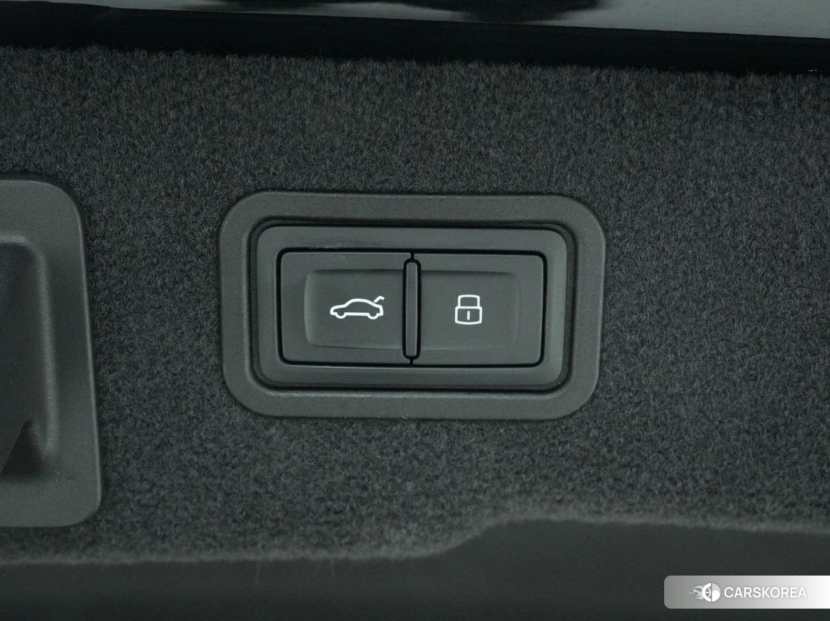 Audi A8 id 4420311 из Китая 17