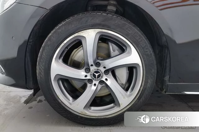 Mercedes-Benz E-class id 4210682 из Китая 17
