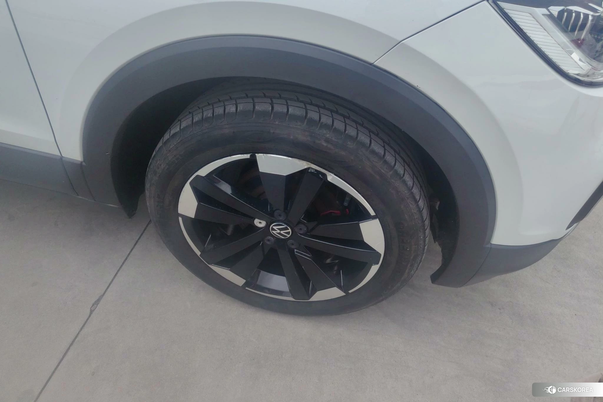 Volkswagen Exploring the shadow id 4441029 из Китая 10