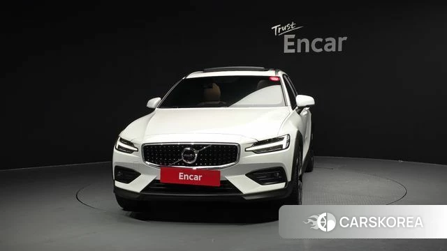 Volvo V60 Cross-Country 2nd Generation id 4330619 из Кореи 23