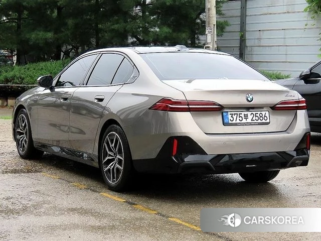 BMW 5 Series (G60) id 4612271 из Кореи 13