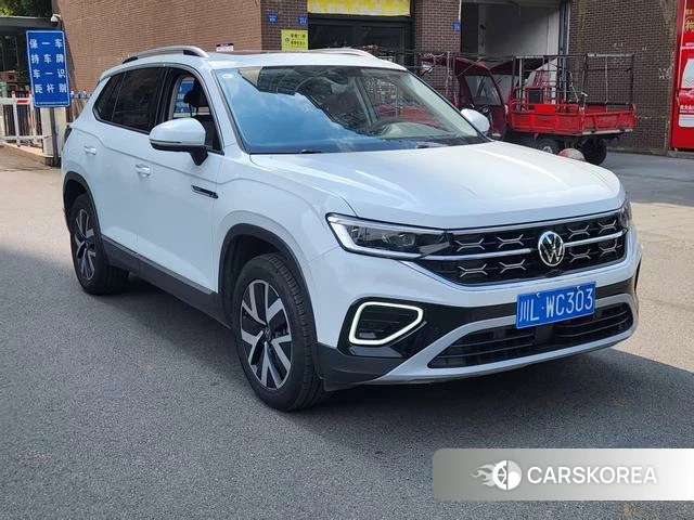 Volkswagen Tanyue 2023 Белый из Китая, фото 3