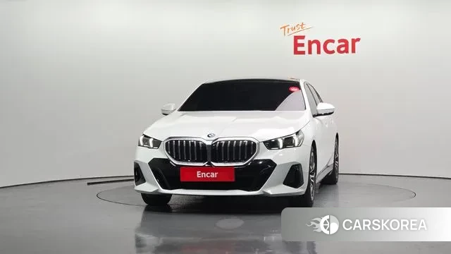 BMW 5 Series (G60) id 3442162 из Кореи 13