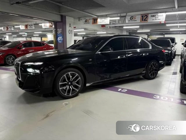 BMW 7 Series (G70) id 4329389 из Кореи 13