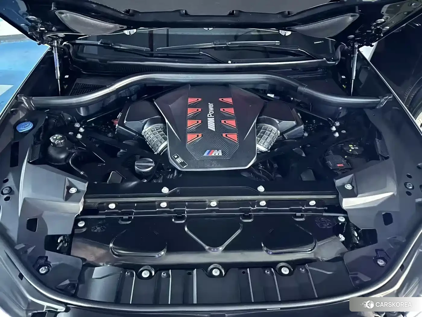 BMW X5 M 2025 Silver/gray из Китая, фото 6