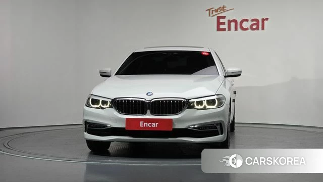 BMW 5 Series (G30) id 3873120 из Кореи 13