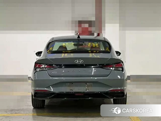 Hyundai Elantra 2022 Темно-серый из Китая, фото 6