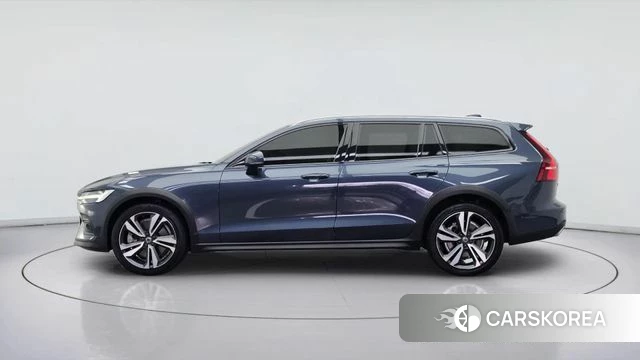 Volvo V60 Cross-Country 2nd Generation id 4423647 из Кореи 13