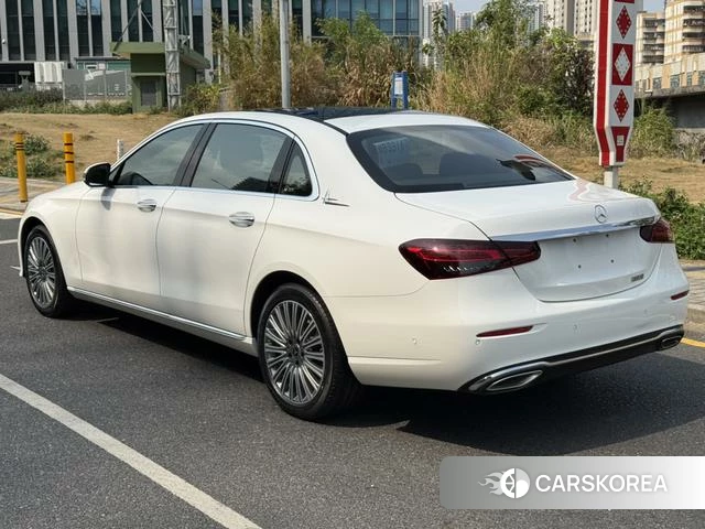 Mercedes-Benz E-class id 4297303 из Китая 9