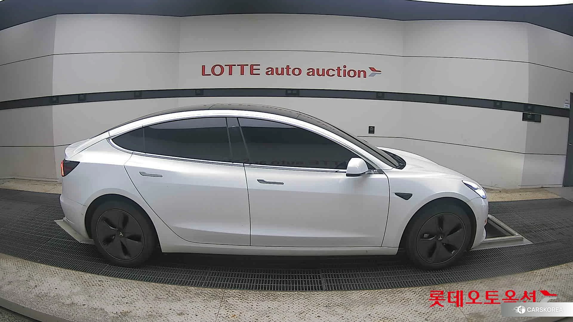 Tesla Model 3 Standard Range Plus RWD id 4289296 из Кореи 23
