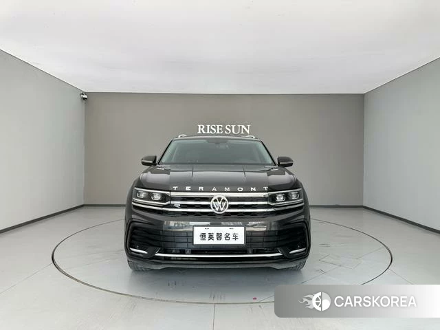 Volkswagen Tourang 2022 Темно-серый из Китая, фото 3