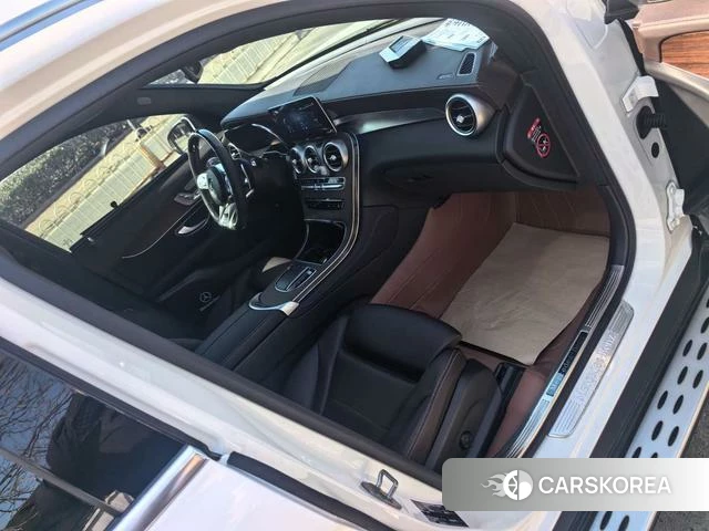 Mercedes-Benz GLC 2021 Белый из Китая, фото 3