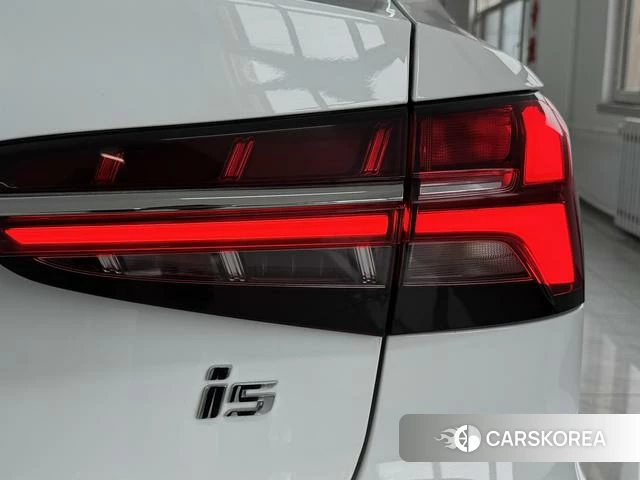 Roewe i5 2022 Белый из Китая, фото 6