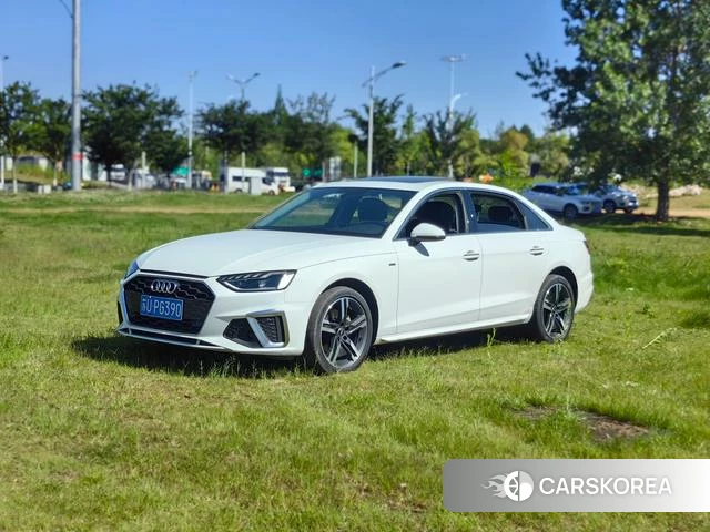 Audi A4L 2022 Белый из Китая, фото 3