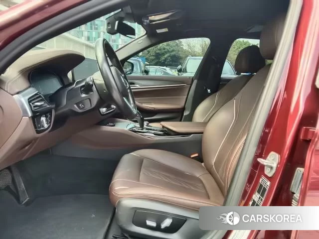 BMW 5 series PHEV 2022 Красный из Китая, фото 3