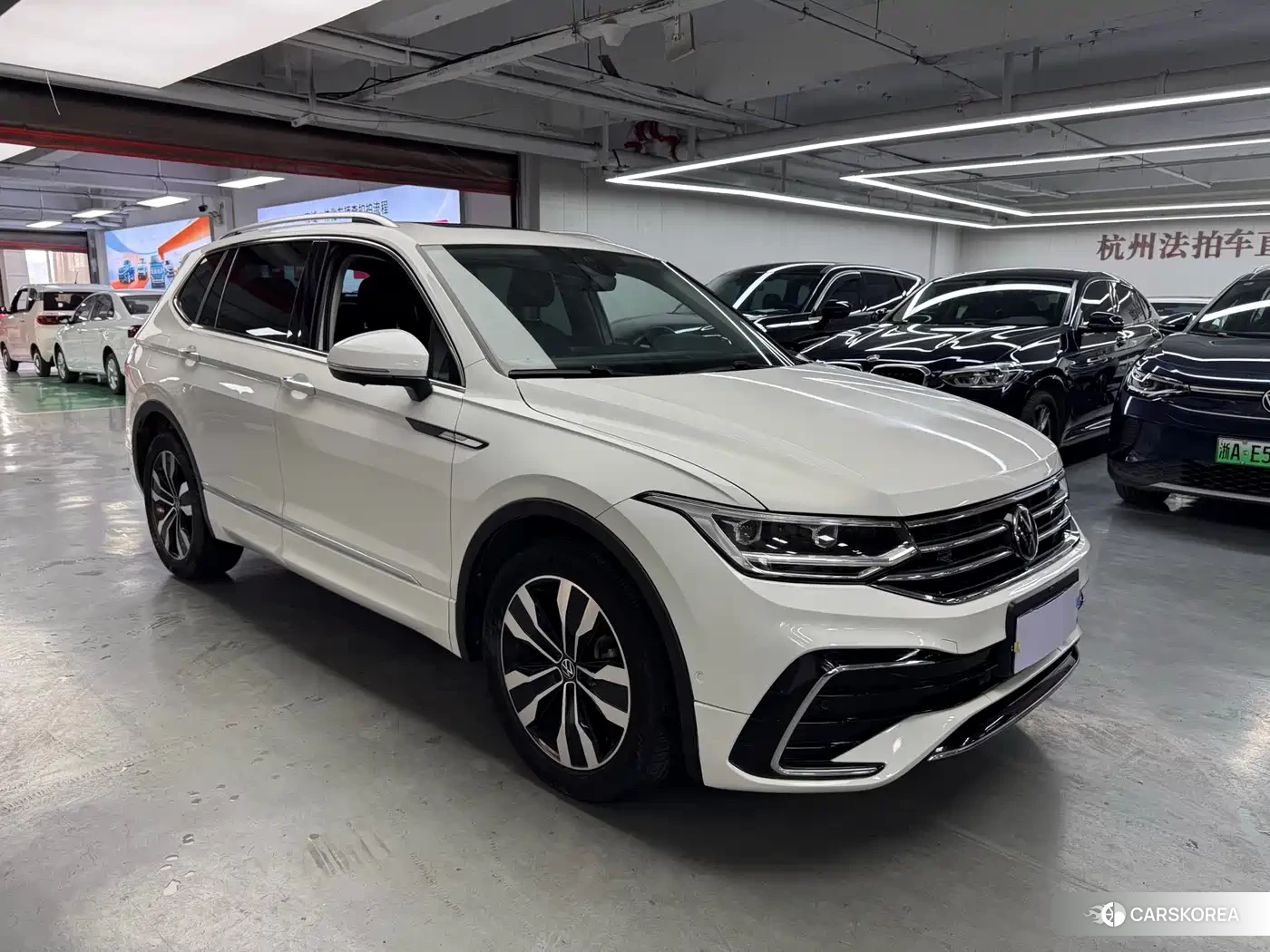 Volkswagen Tiguan L 2023 Белый из Китая, фото 5