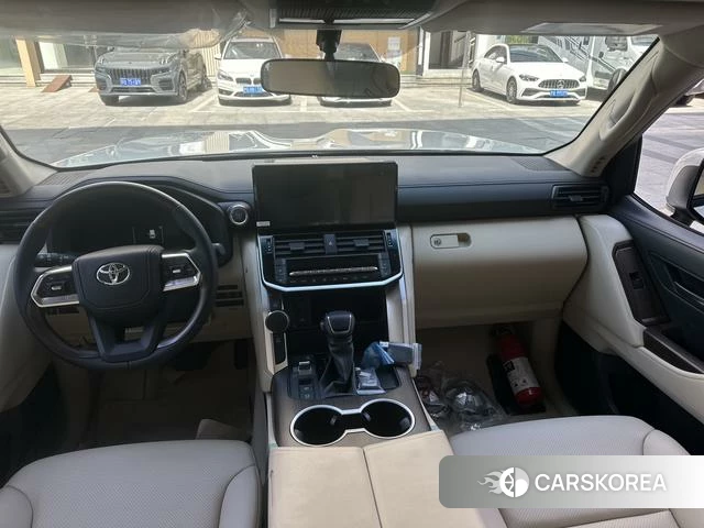 Toyota Land Cruiser (imported) 2025 Белый из Китая, фото 3