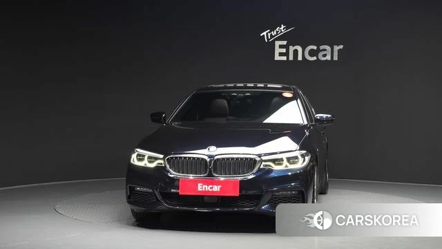 BMW 5 Series (G30) id 4465129 из Кореи 23