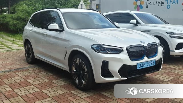 BMW iX3 2023 Белый из Кореи, фото 3