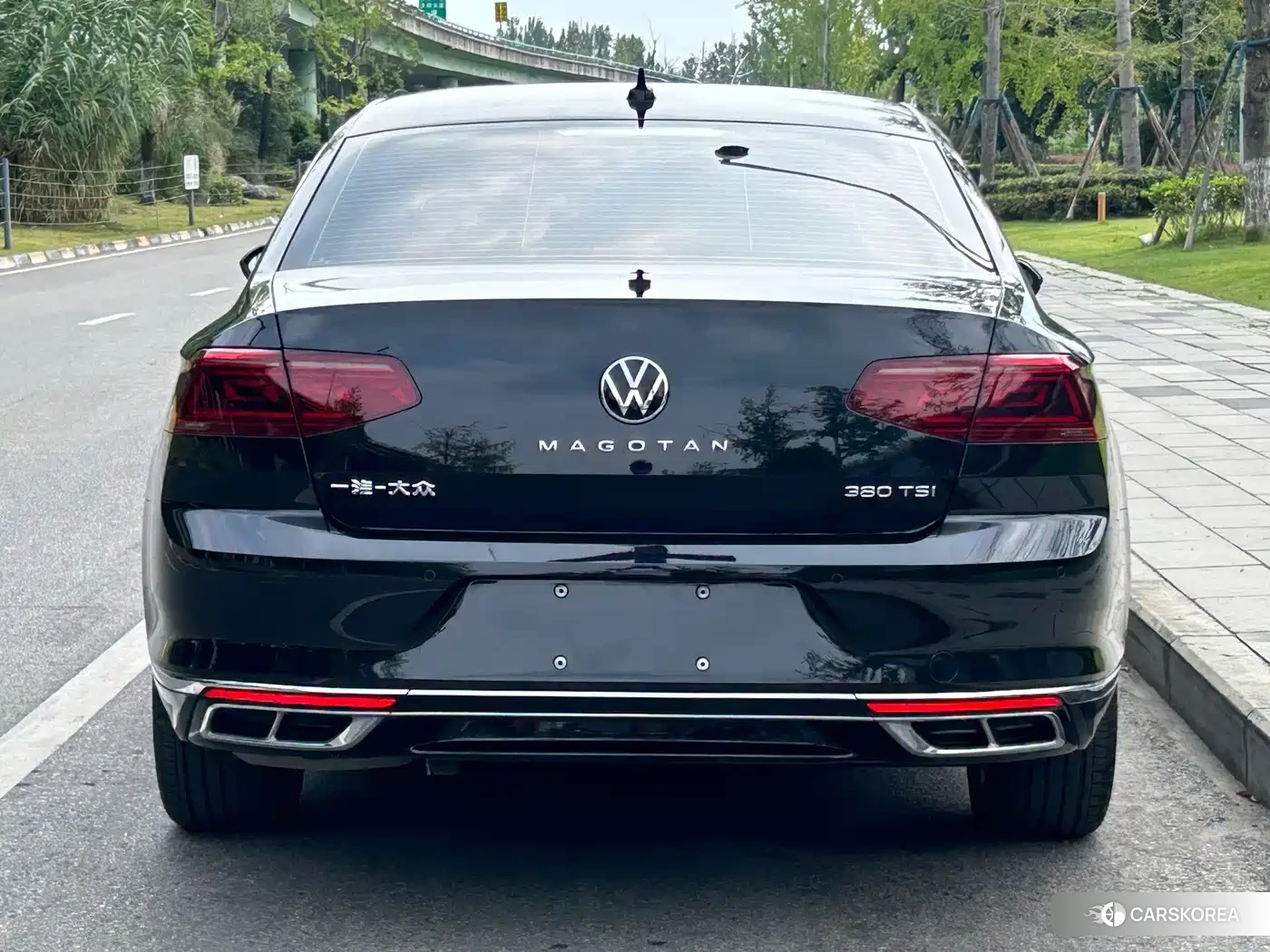 Volkswagen Magotan 2024 Черный из Китая, фото 3