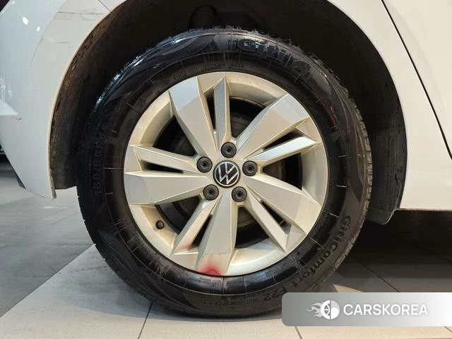 Volkswagen Polo id 4214043 из Китая 23