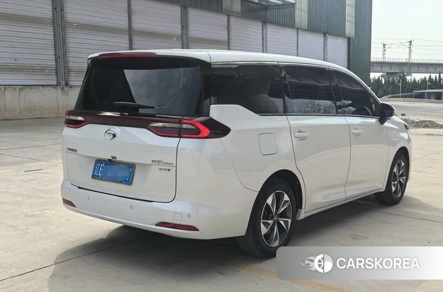 GAC Trumpchi Trumpchi M6 2025 Белый из Китая, фото 3