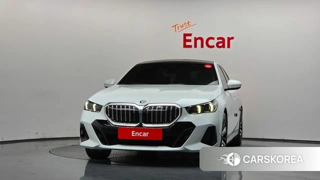 BMW 5 Series (G60) id 4729848 из Кореи 23