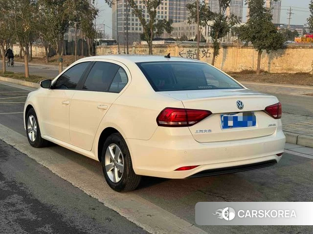 Volkswagen Lavida 2023 Белый из Китая, фото 3