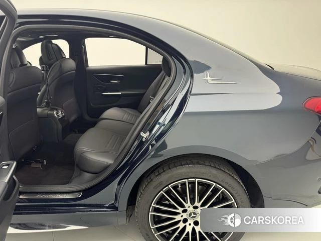 Mercedes-Benz Class C id 4290368 из Китая 21