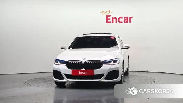 BMW 5 Series (G30) id 3682462 из Кореи 13