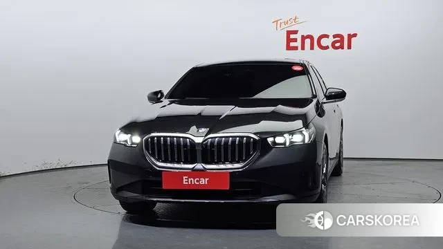 BMW 5 Series (G60) id 3016083 из Кореи 13