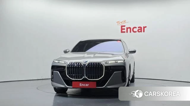 BMW 7 Series (G70) id 4778439 из Кореи 13