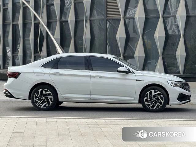 Volkswagen Sagitar id 4260057 из Китая 17