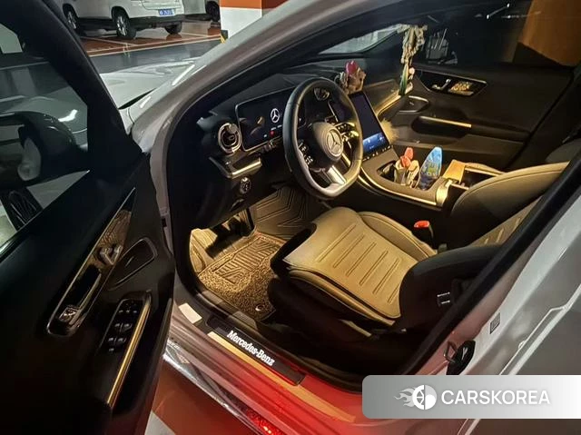 Mercedes-Benz Class C 2025 Белый из Китая, фото 4