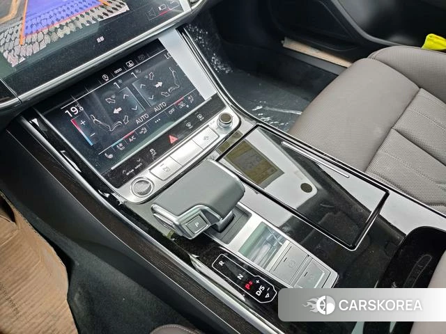 Audi A8 2025 Черный из Китая, фото 3