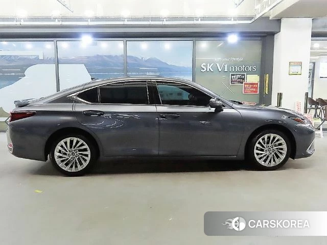 Lexus ES300h 7th generation 2023 Серый из Кореи, фото 3