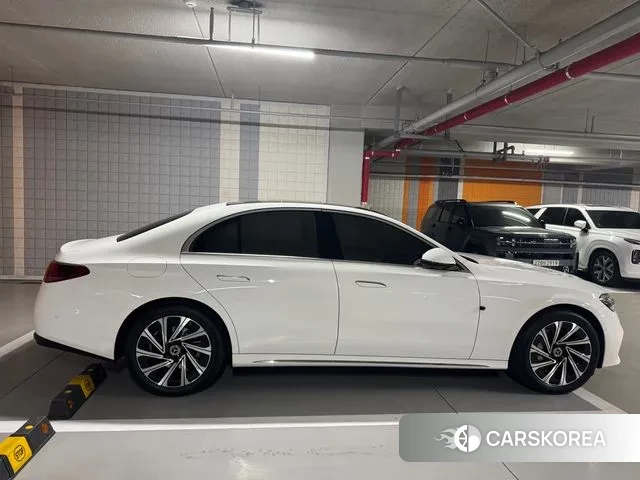 Mercedes-Benz E-Class W214 2024 Белый из Кореи, фото 3