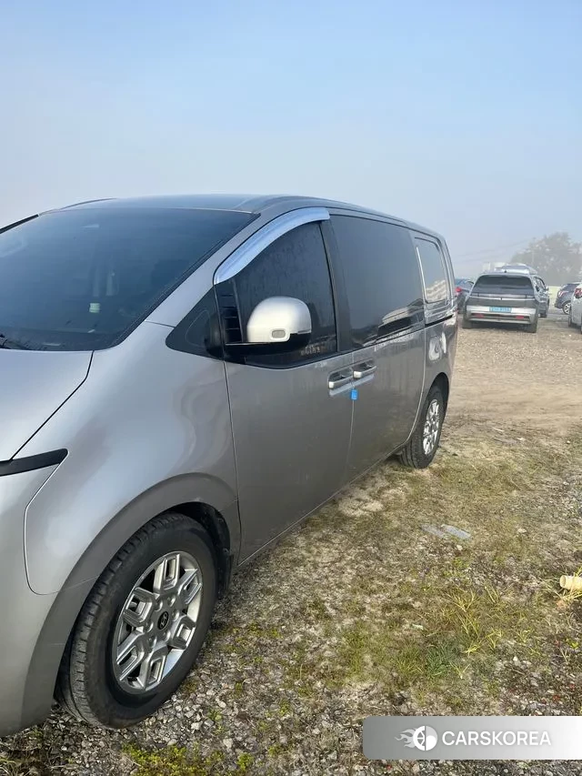 Hyundai Staria 2024 Серебряный из Кореи, фото 3