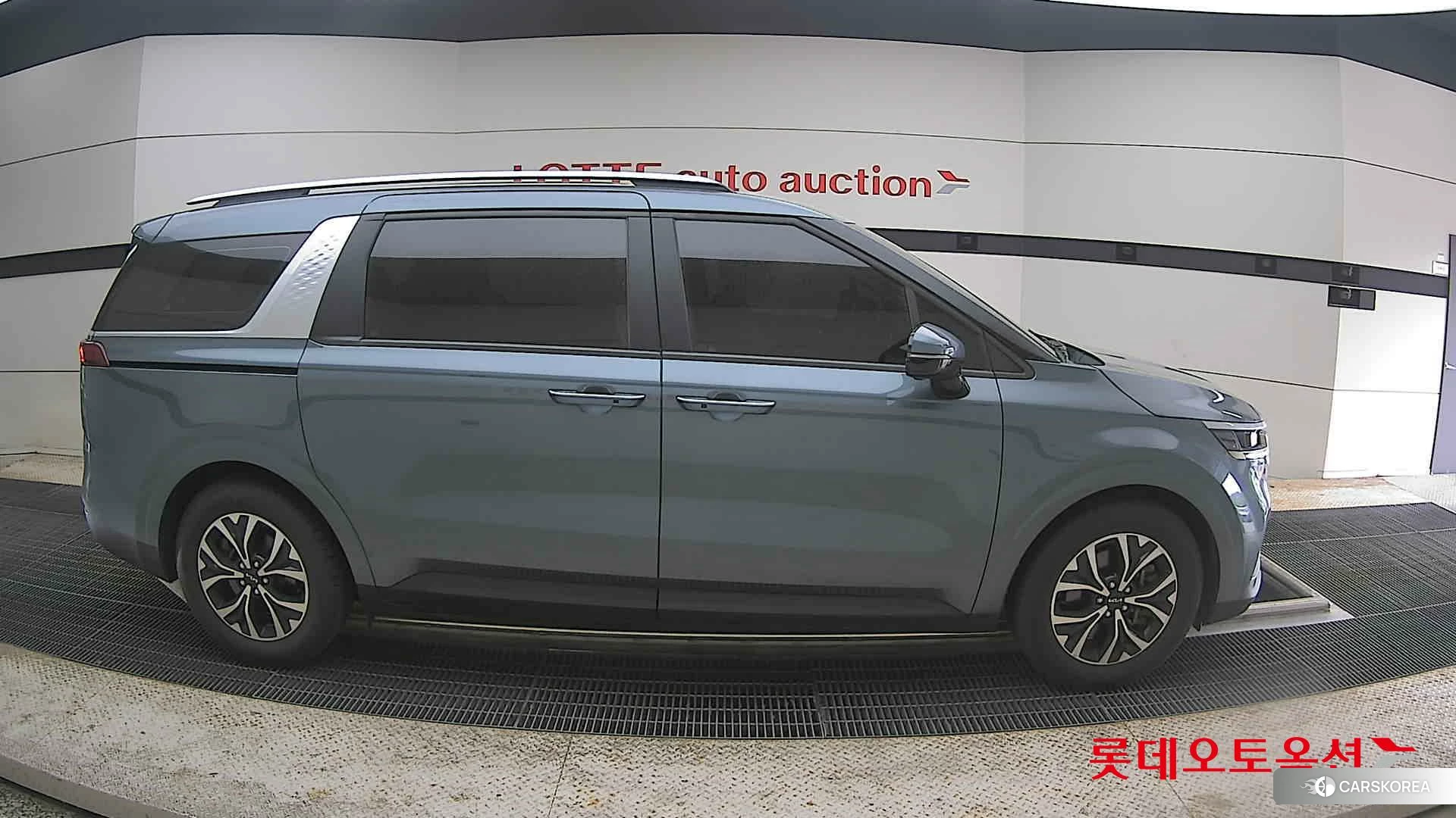 Kia Carnival id 4312628 из Кореи 23