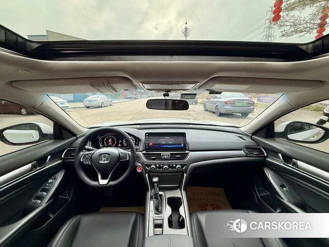 Honda Accord 2022 Белый из Китая, фото 3