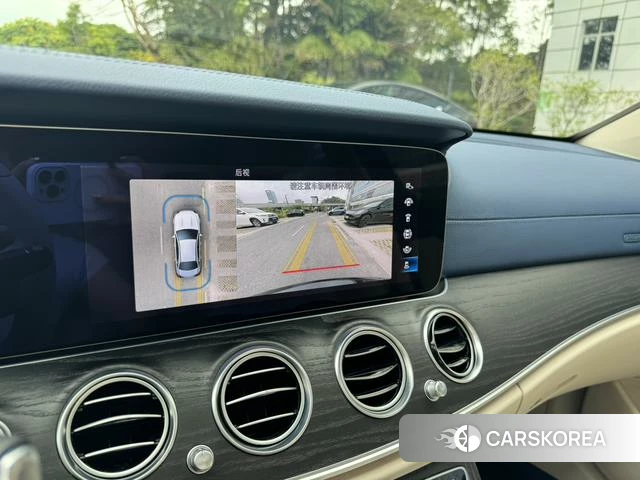Mercedes-Benz E-class id 4264872 из Китая 13