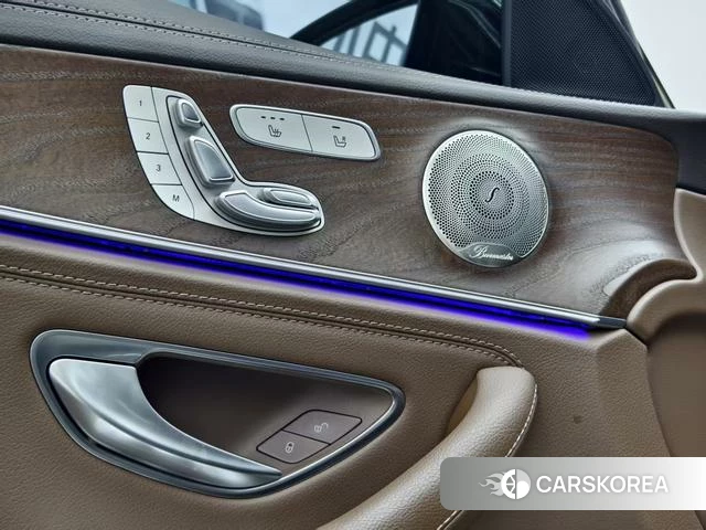Mercedes-Benz E-class id 3908635 из Китая 6