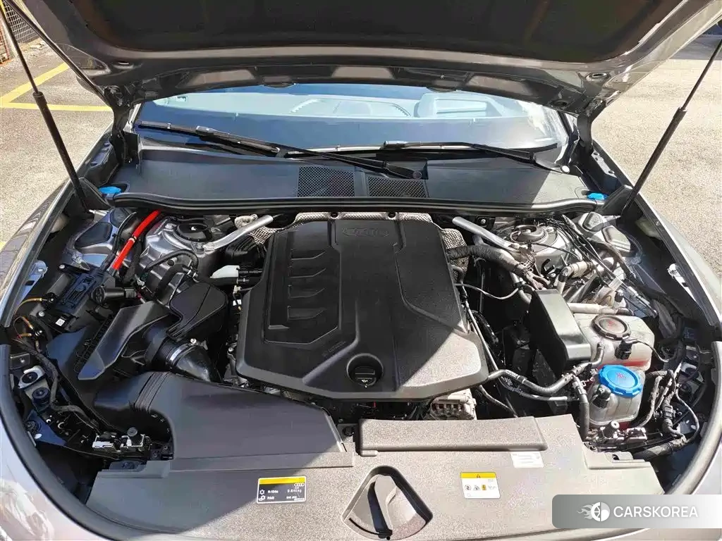 Audi A5L Sportback 2025 Silver/gray из Китая, фото 4