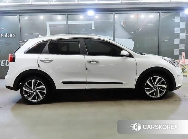 Kia Niro id 4325770 из Кореи 13