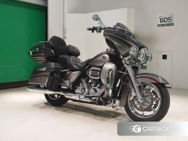 Проданный Harley-Davidson Electra Glide FLHTKSE1800 CVO 2016 из Японии, фото 5
