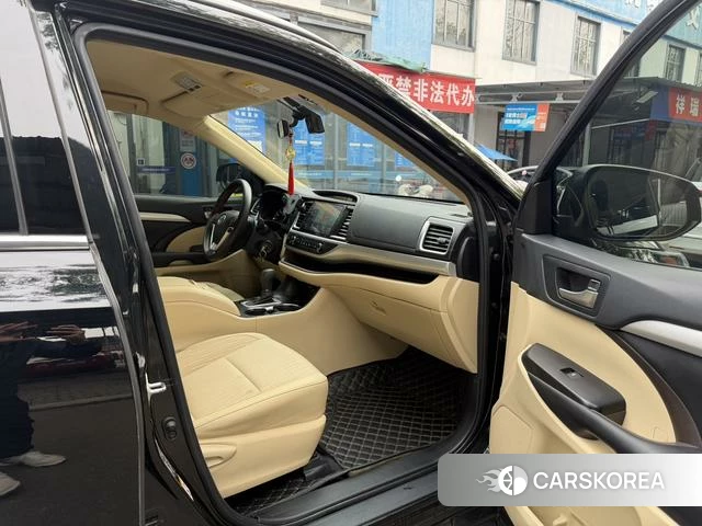 Toyota Highlander id 4257664 из Китая 13