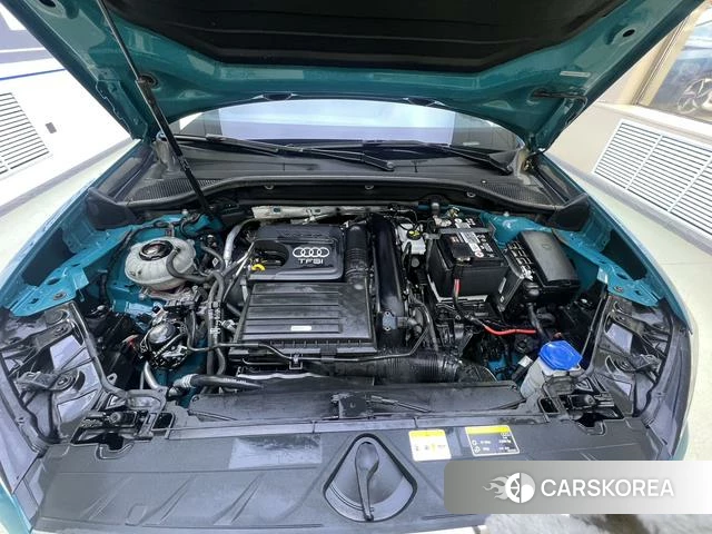 Audi Q2L id 4298341 из Китая 15