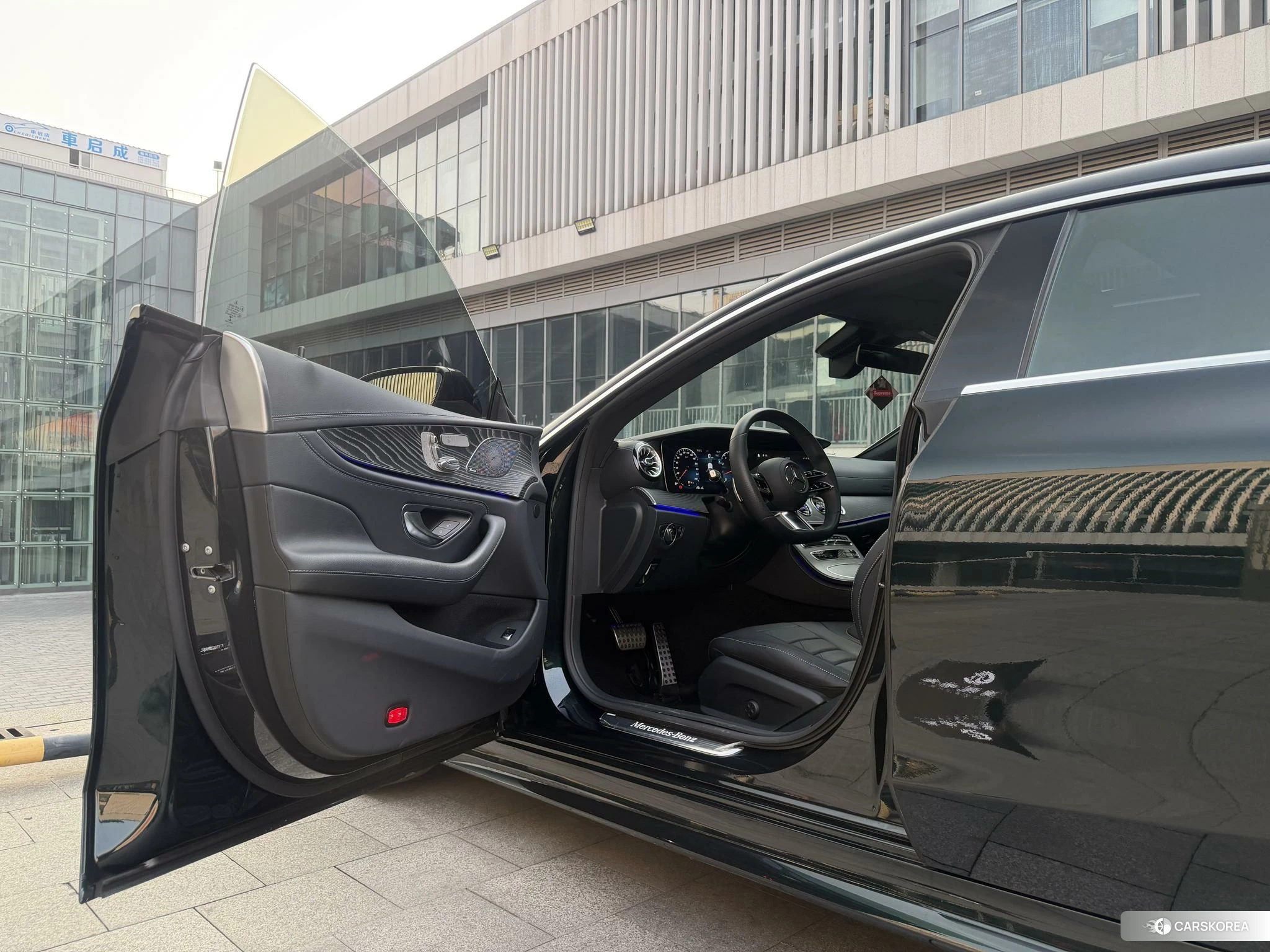 Mercedes-Benz CLS id 4498619 из Китая 18